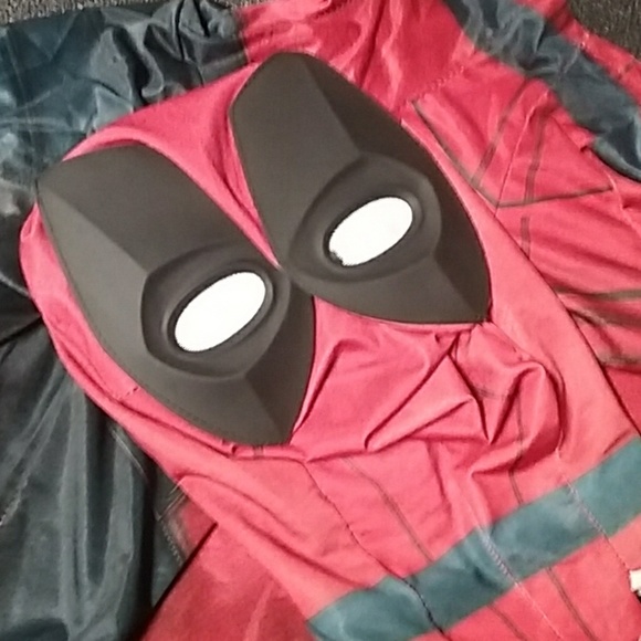 COSTUME - Picture 5 of 8